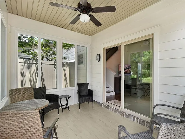 510 Mariners Cir — Photo 15