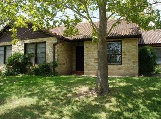 830 Crest Circle Dr, San Marcos, TX 78666