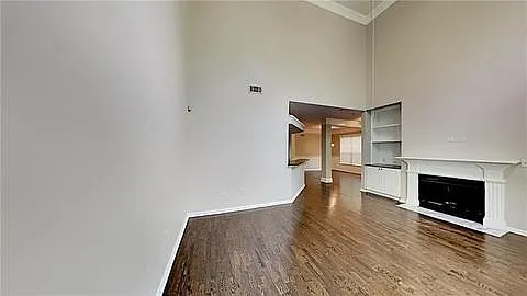 518 Sandringham Dr — Photo 30
