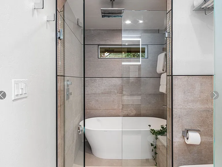 Main House Guest Bath