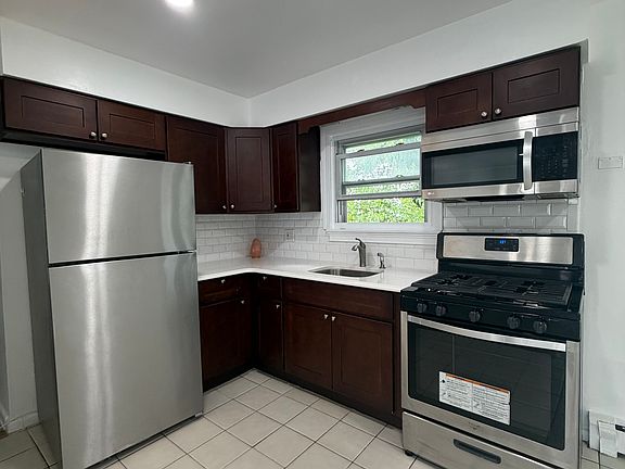 5th image of 1501 45th St #2L