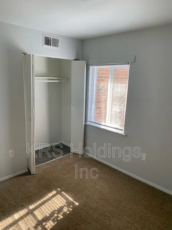 The Carlisle Apartments — Photo 4