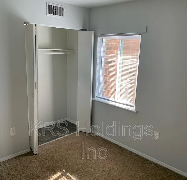1700 The Carlisle Apartments #14 — Photo 2