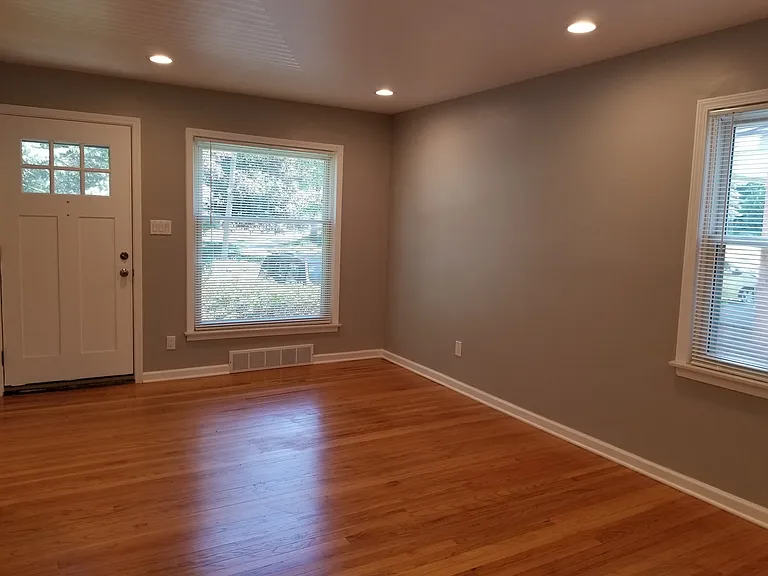1511 W Farnum Ave — Photo 18