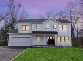 33 Aberdeen Rd, Cortlandt Manor, NY 10567