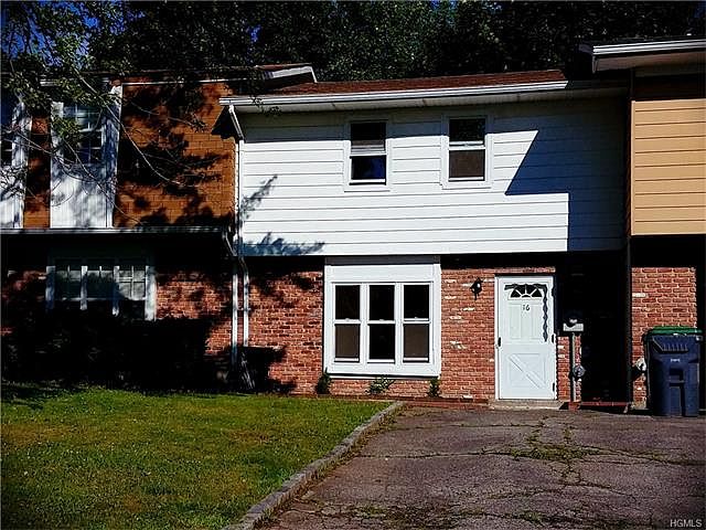 1st image of 16 Red Barn Ln