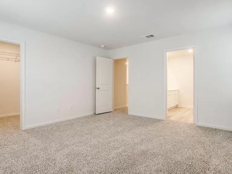 203 Marsh Ln — Photo 10