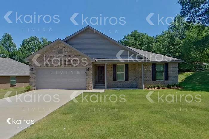 4 bed, 2.0 bath, 1764 sqft, $2,125 — Photo 1