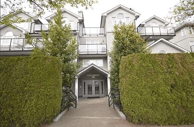 2nd image of 833 W 16th Ave #405