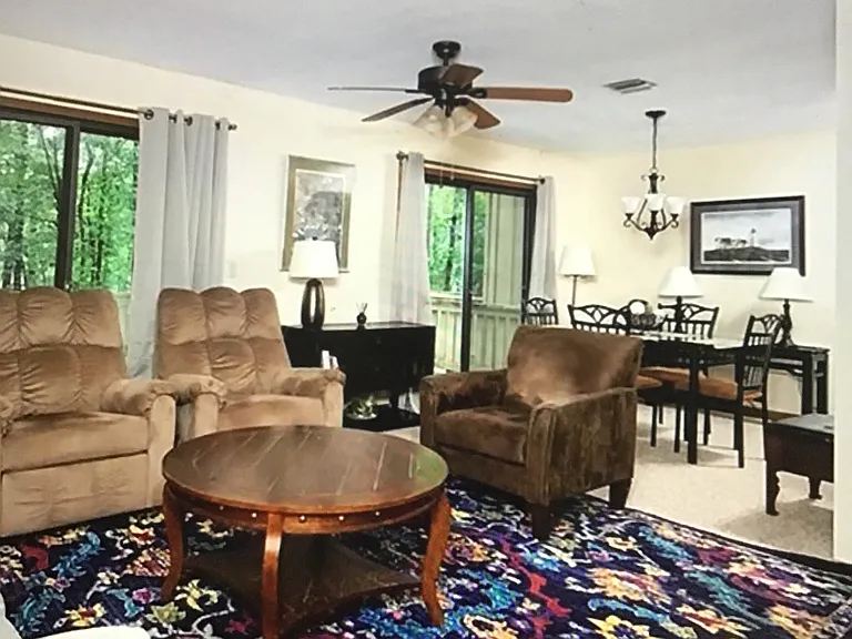 104 Harbor Lights Dr — Photo 2