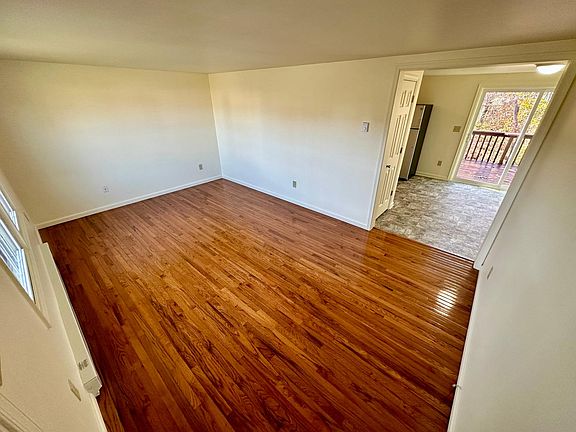 2nd image of 123 Country Park Dr