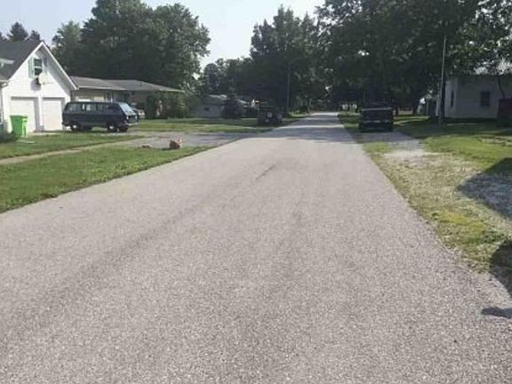 Exterior Neighborhood (street photo)