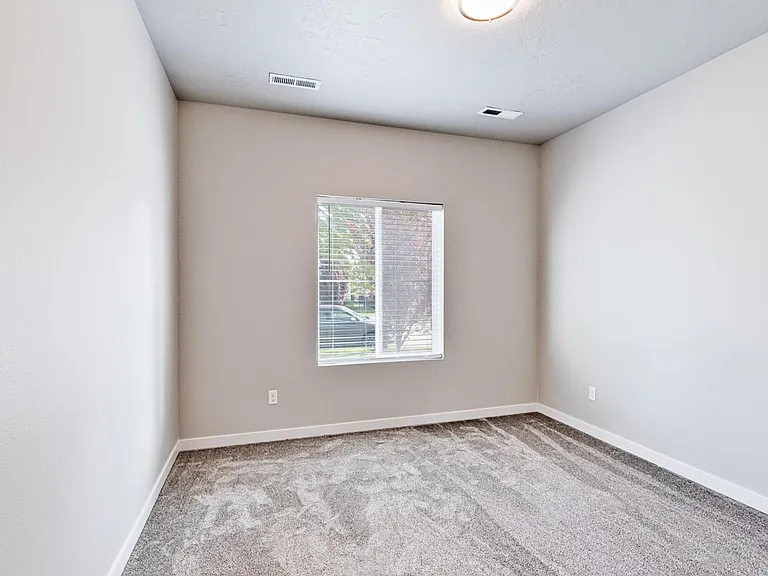 1935 W Heavy Timber Dr — Photo 6