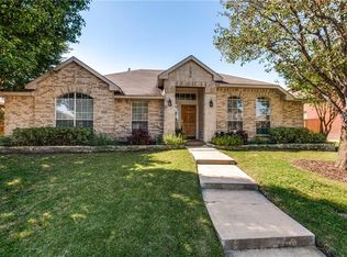 8110 Freeman Dr, Rowlett, TX 75089