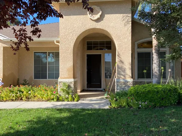 1933 N McCaffrey Ave, Fresno, CA 93722