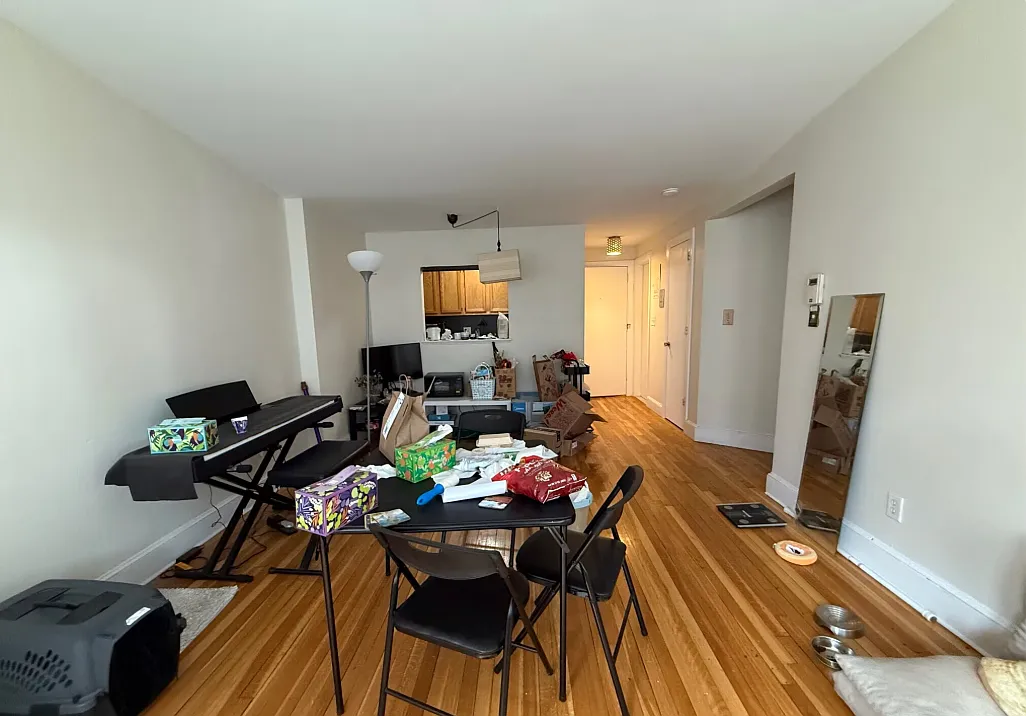 2 bed, 800 sqft, $2,950 — Photo 2
