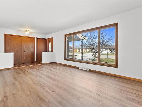 2nd image of 210 Echo LANE