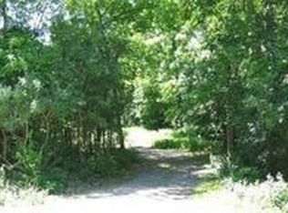 W5467 Hillview Rd, Elkhorn, WI 53121