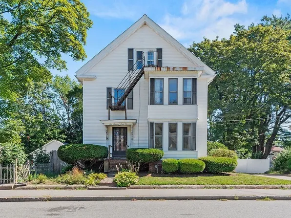 166 Grafton St, Brockton, MA 02301