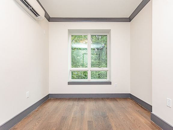 4th image of 1078 Bergen St #4B