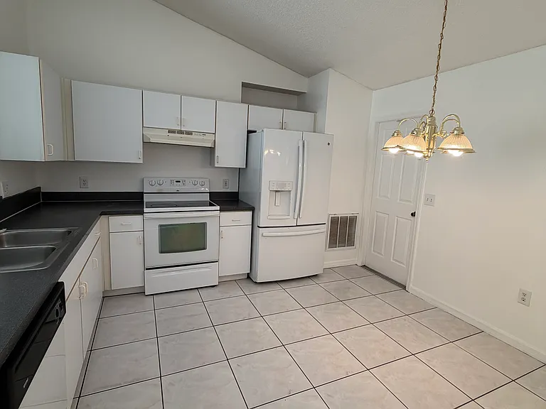 2945 Cialella Pass — Photo 6