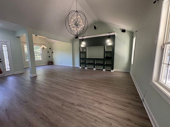 2nd image of 6161 Venice Ct