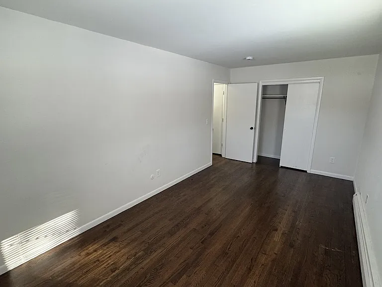 98 East Market Street — Photo 7