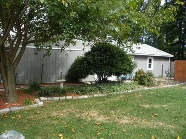 3 Newstead Cir, Chesapeake, VA 23320
