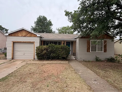 2408 35th St Photo 1