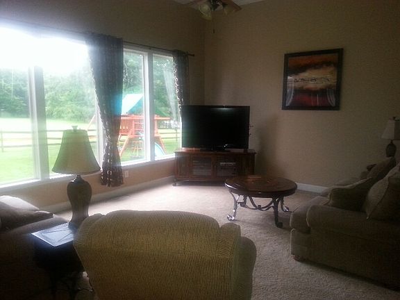 4th image of 4011 SW 15th Ct