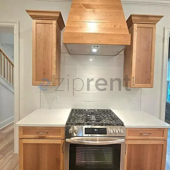 139 W Deaderick St — Photo 11