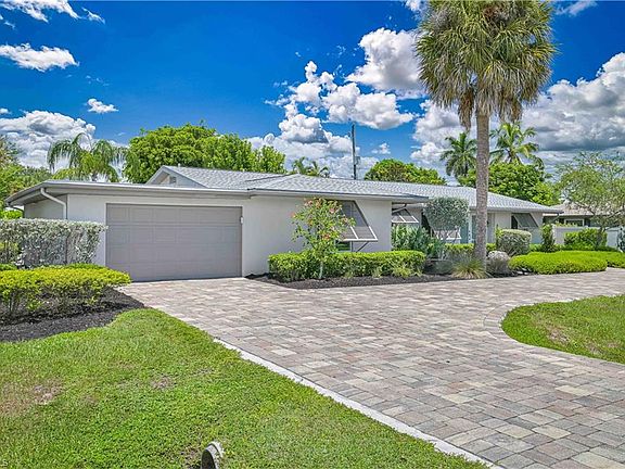 3rd image of 8719 Crest LN