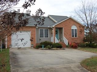 108 River Oaks Cir, Piedmont, SC 29673