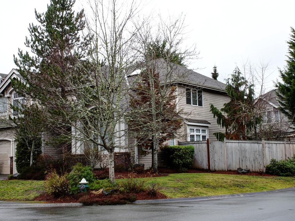 1st image of 20648 NE 30th Ct