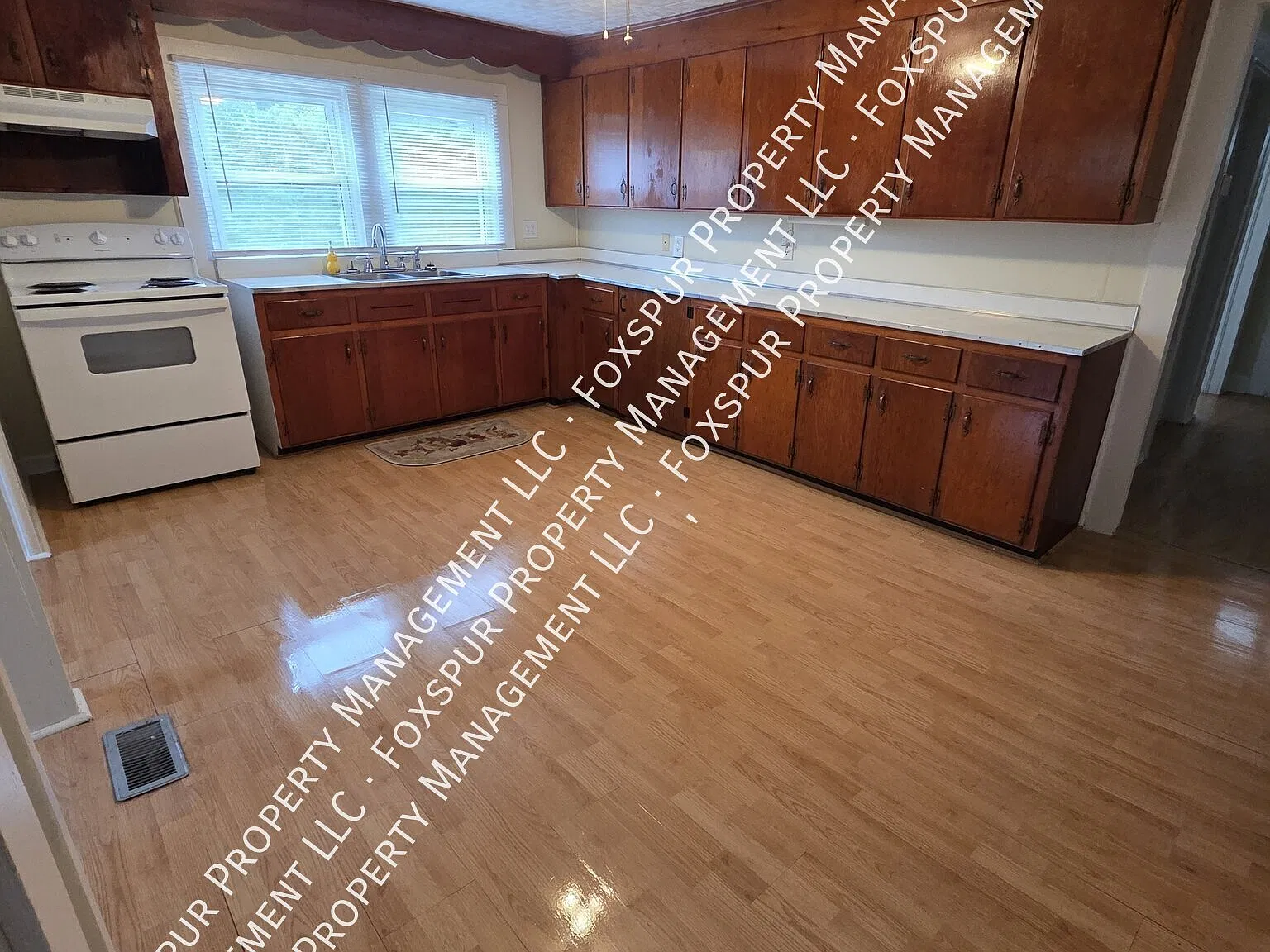 2 bed, 1065 sqft, $1,250 — Photo 4