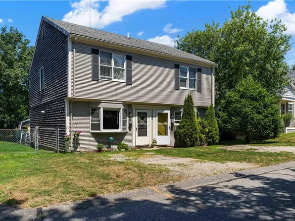 43 Garfield St, Newport, RI 02840