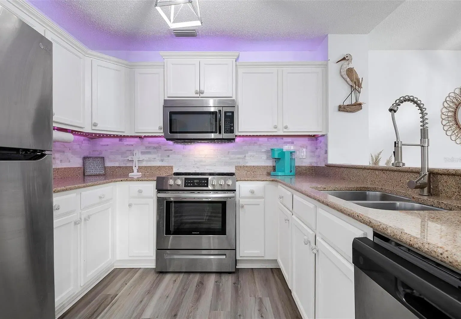 3 bed, 1260 sqft, $1,975 — Photo 2