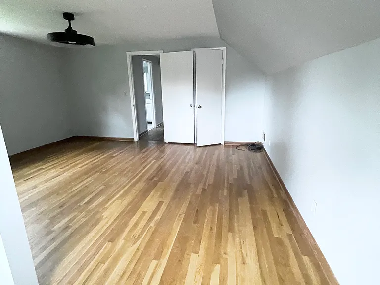 5800 Harlem Rd — Photo 16