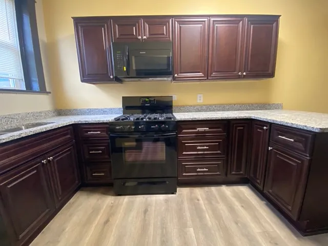 1 bed, 650 sqft, $1,150 — Photo 2