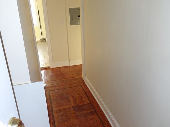 4th image of 11 Gardner Ave