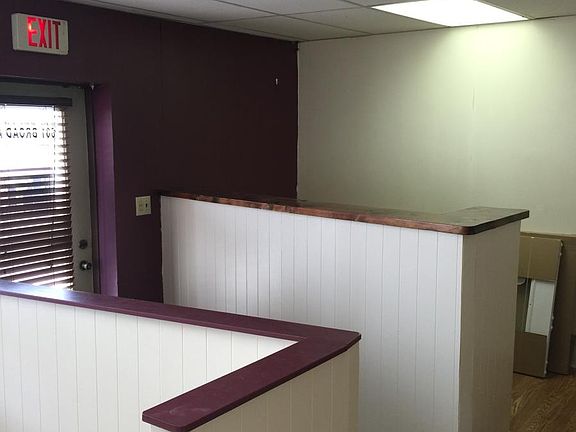 3rd image of 601 Broad Ave Suite 2