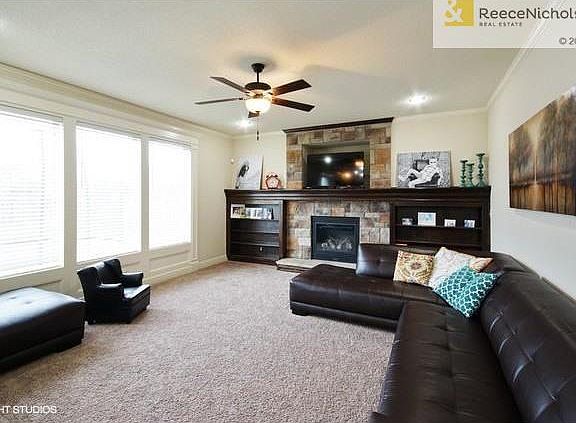 5th image of 317 SE Golden Ln