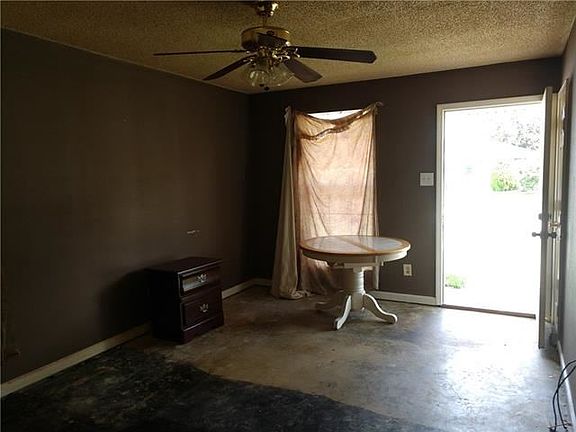 4th image of 2300 E Christie Dr