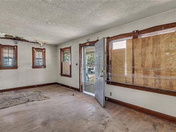 5th image of 5509 E 24th St