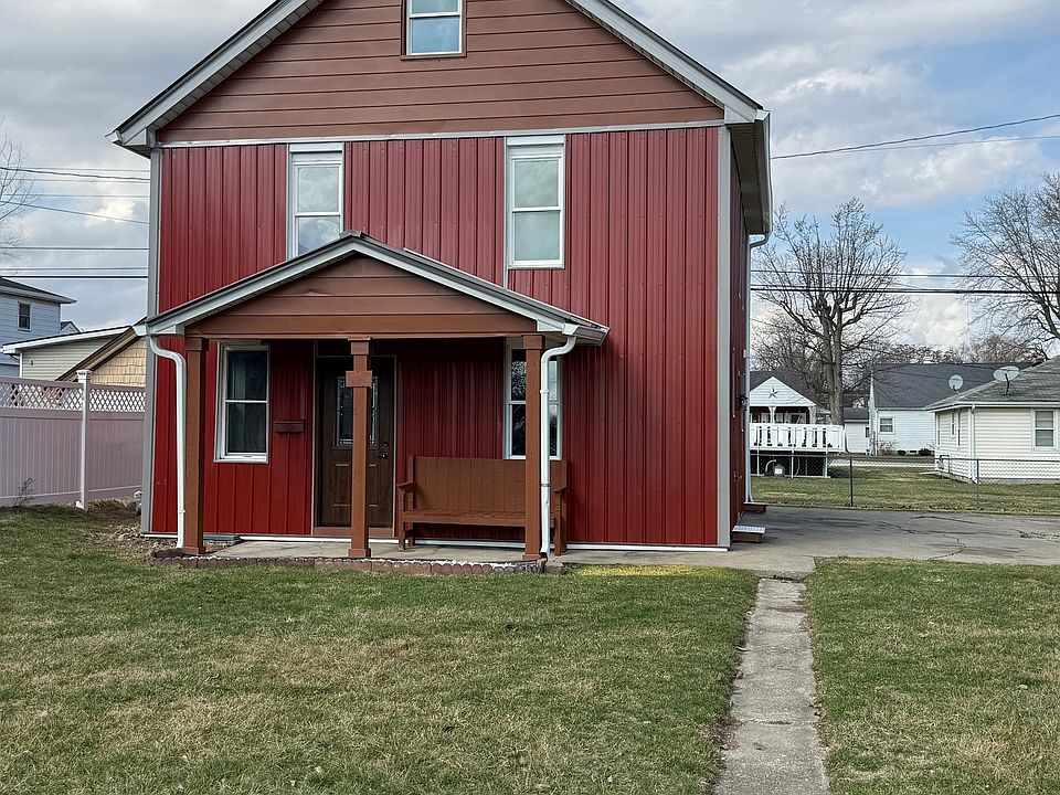 1st image of 504 W Washington St