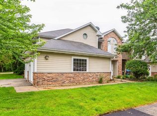 525 Lawson School Rd APT 6, Delavan, WI 53115