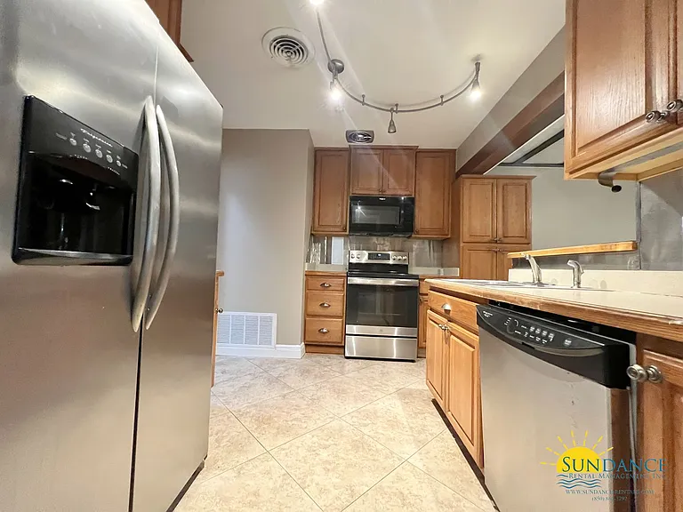 108 Memorial Pkwy NW — Photo 6