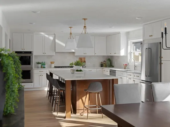 4205 W 42nd St, Edina, MN 55416