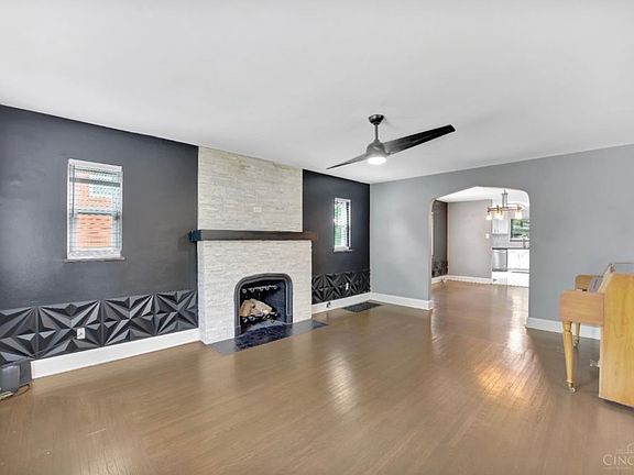 2nd image of 3285 Renfro Ave