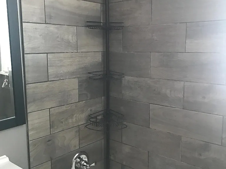 526 Reeves Dr — Photo 5